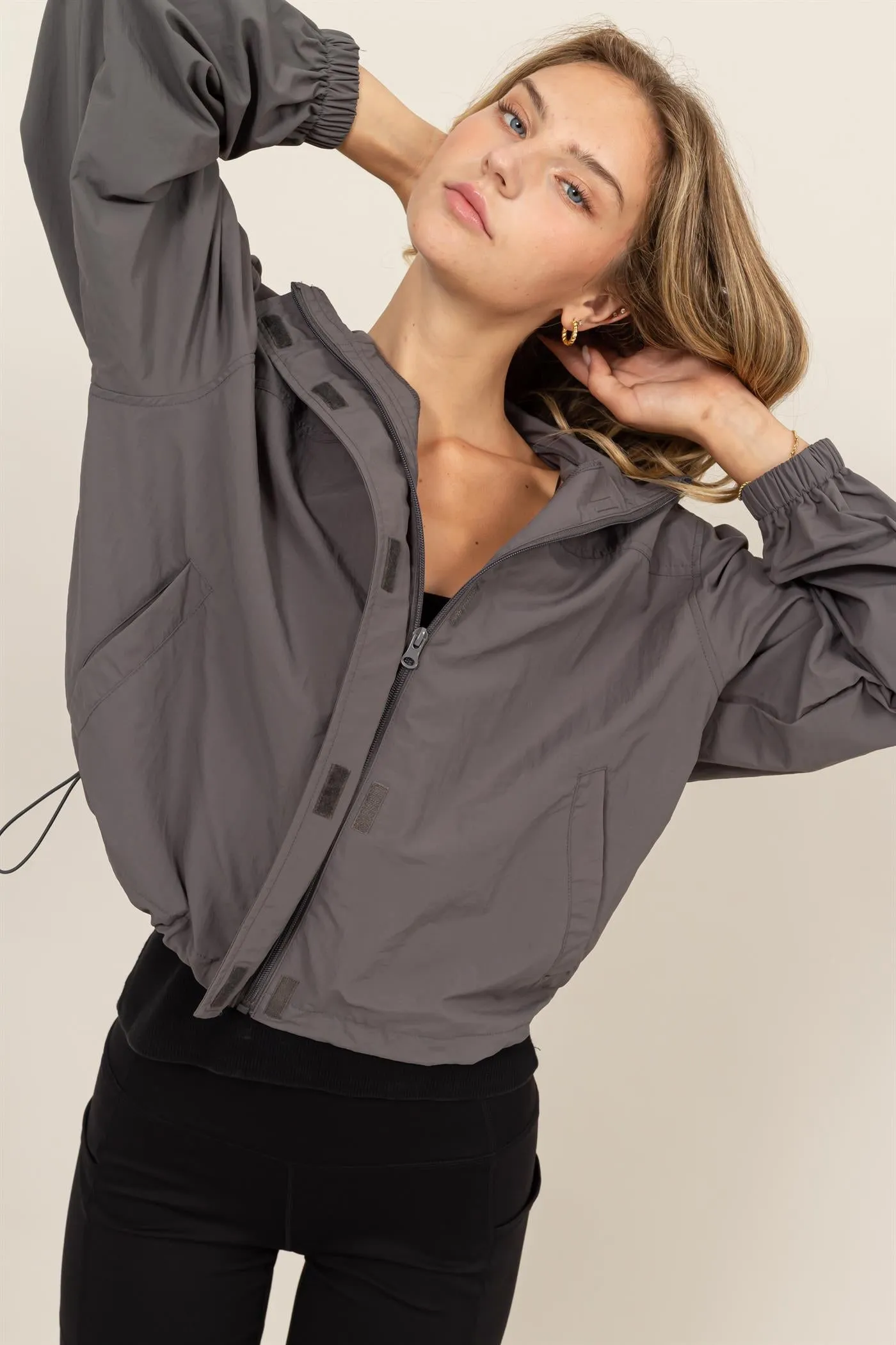 DZ24E606-Cropped Hooded Windbreaker
