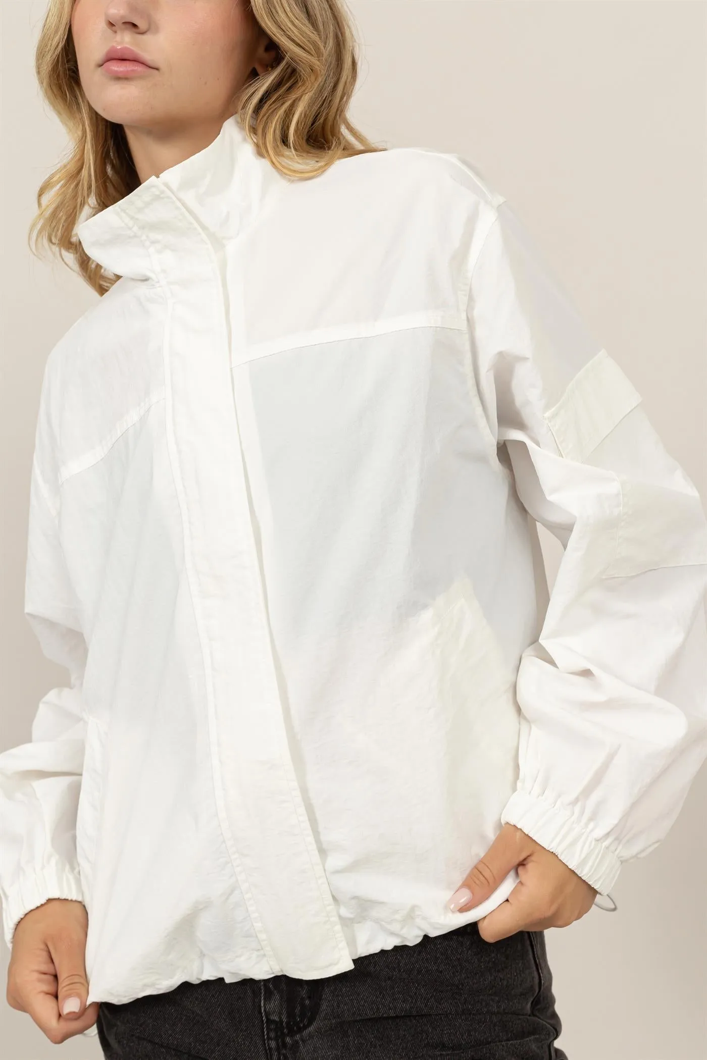 DZ24E606-Cropped Hooded Windbreaker