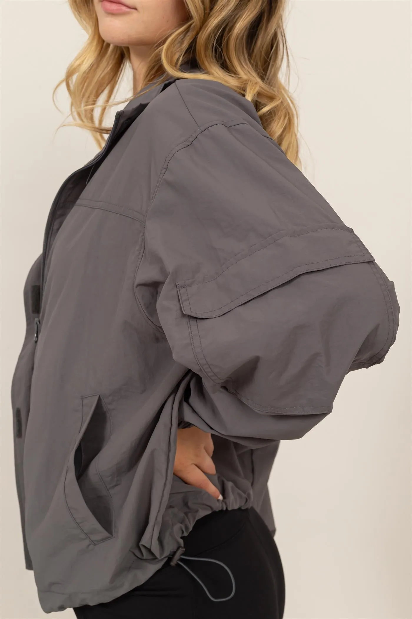 DZ24E606-Cropped Hooded Windbreaker