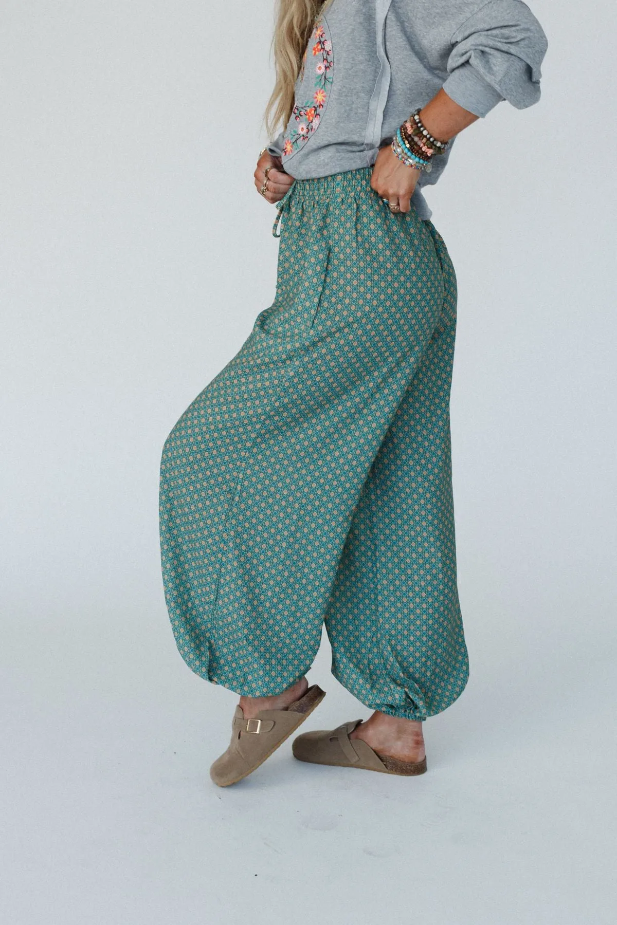 The Nest Mystic Mirage Printed Joggers - Teal