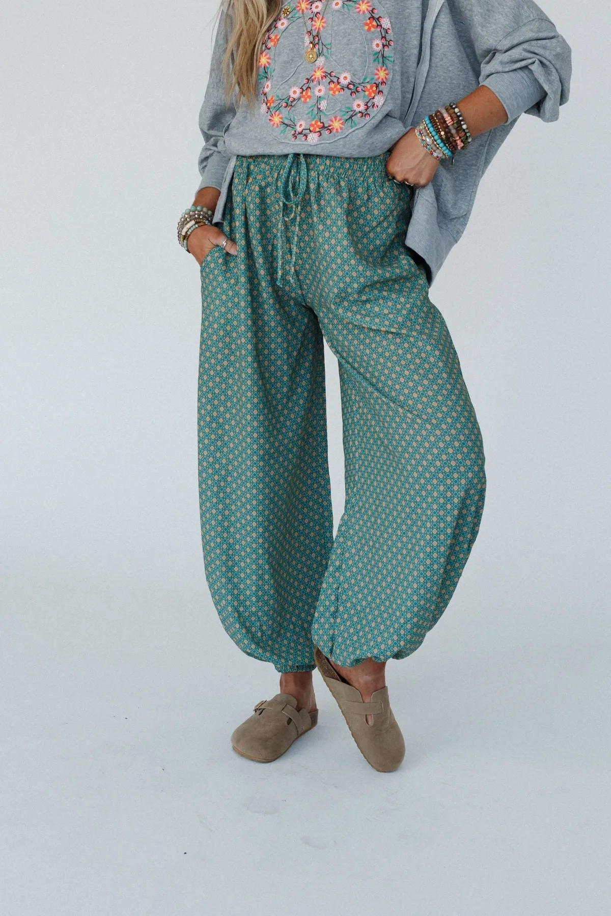 The Nest Mystic Mirage Printed Joggers - Teal